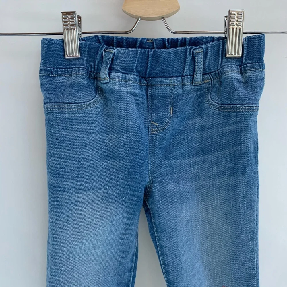 Baby GAP Heart Knee Jeggings 4 4T Skinny Jeans